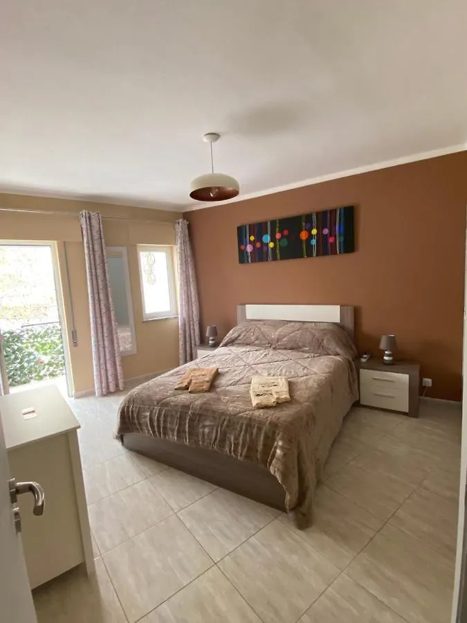 البوفيرا Cosy Apartment 0*,